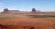 Notre dernière image de Monument valley : Regardez bien et laisser faire votre imagination, vous allez bientôt finir par apercevoir une colonne de chariots de pionniers en route vers l'Ouest...